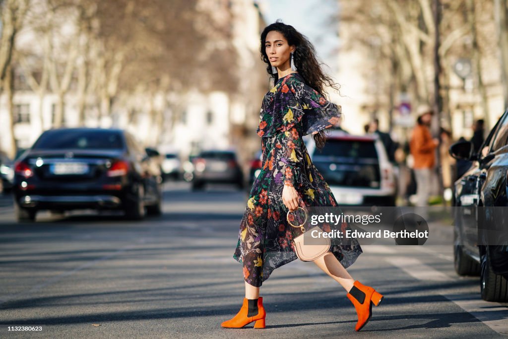 Street Style - Paris Fashion Week Womenswear Fall/Winter 2019/2020 : Day Two