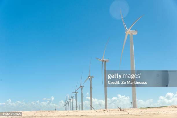 eolica energy - recurso sustentável stock-fotos und bilder