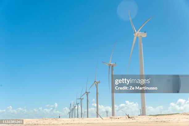 eolica energy - reciclagem stockfoto's en -beelden