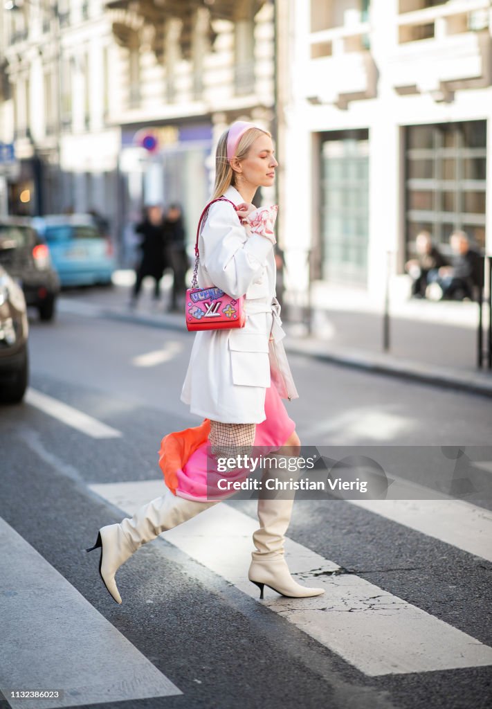 Street Style - Paris Fashion Week Womenswear Fall/Winter 2019/2020 : Day Two