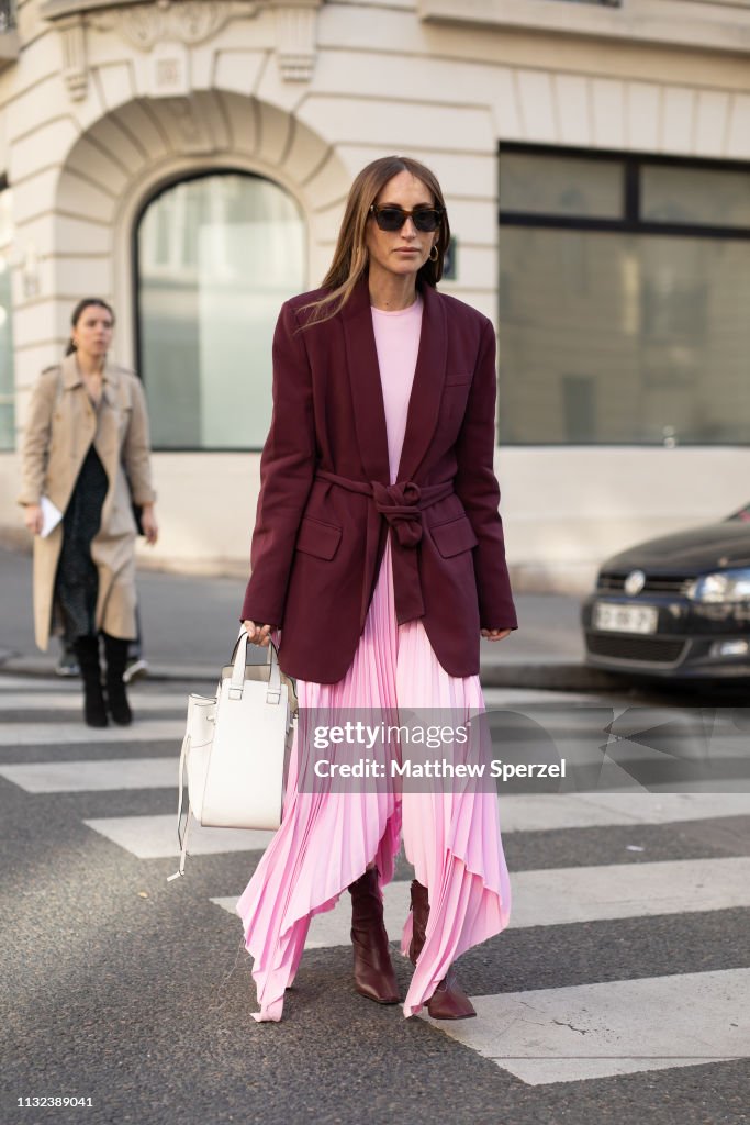 Street Style - Paris Fashion Week Womenswear Fall/Winter 2019/2020 : Day Two
