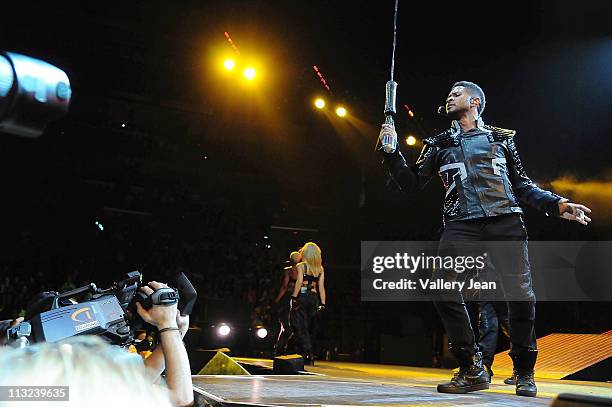 Usher performs during the OMG Tour at BankAtlantic Center on April 27, 2011 in Sunrise, Florida.