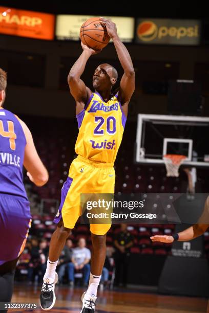 Andre Ingram of the South Bay Lakers shoots against the Norther Arizona Suns on March 23 at Prescott Valley Event Center in Prescott Valley, Arizona....