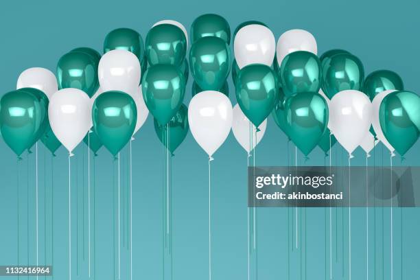 ballons sur fond vert pastel, couleur turquoise. - birthday balloons photos et images de collection