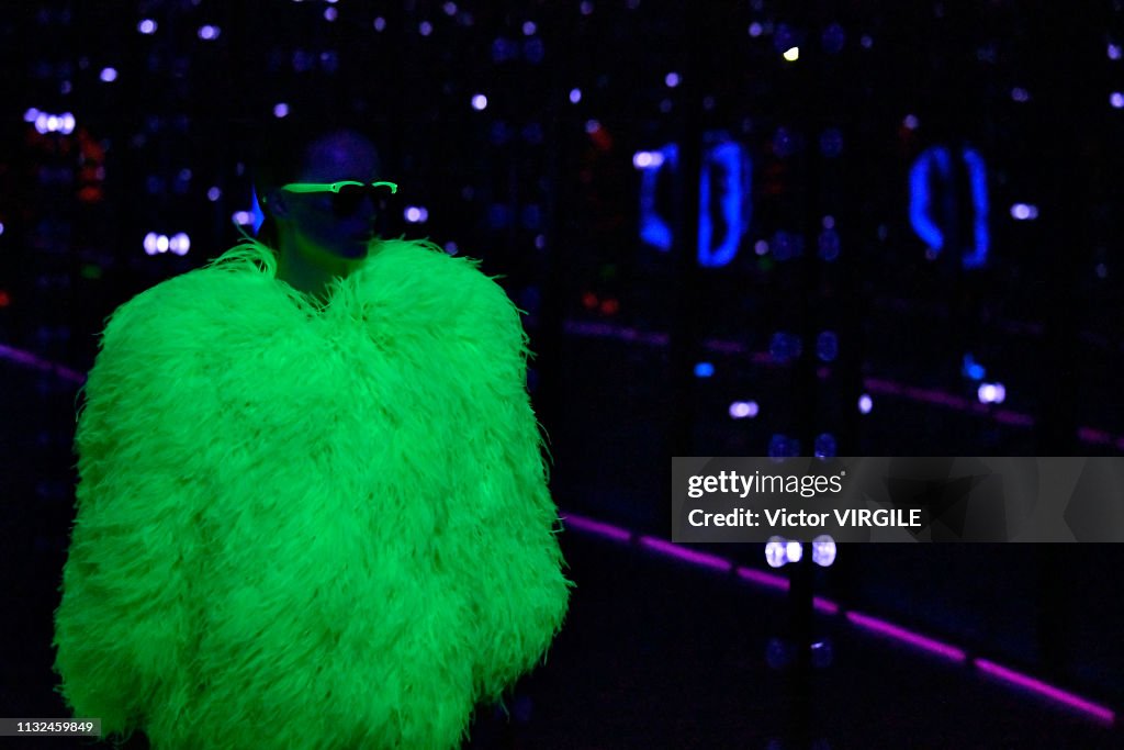 Saint Laurent - Runway - Paris Fashion Week Womenswear Fall/Winter 2019/2020