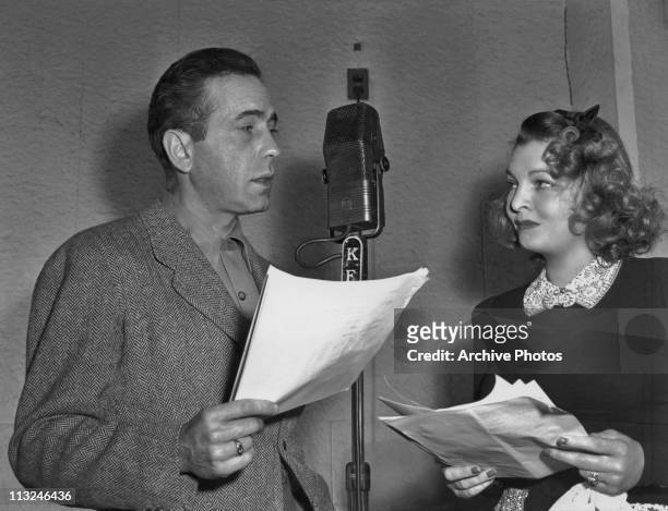 American actor Humphrey Bogart with his third wife Mayo Methot circa 1940.