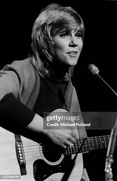 Anne Murray performs on Top Of The Pops TV show, London on 29th March 1972.