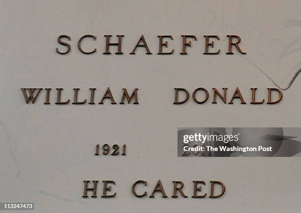 Donald Schaefer 28 Dulaney Valley Memorial Gardens Stock Photos, High-Res Pictures, and ...
