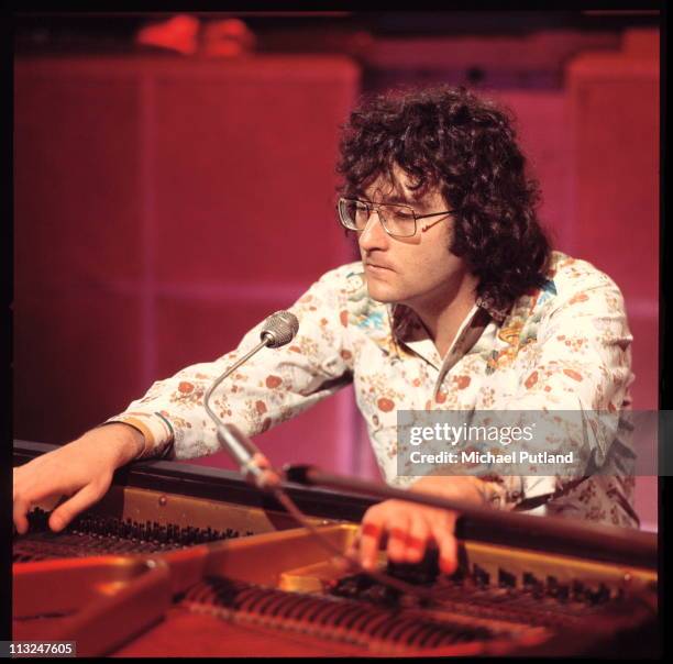 Randy Newman performs on BBC TV's 'Old Grey Whistle Test' music show, London, March 1972.