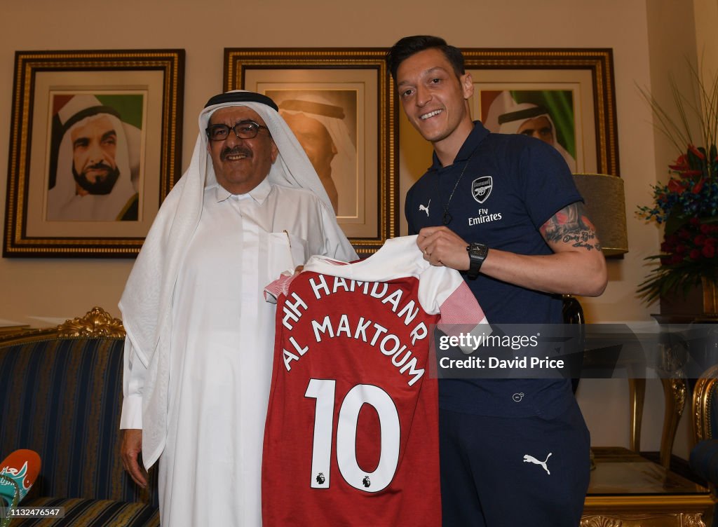 Arsenal Players Visit Zabeel Palace