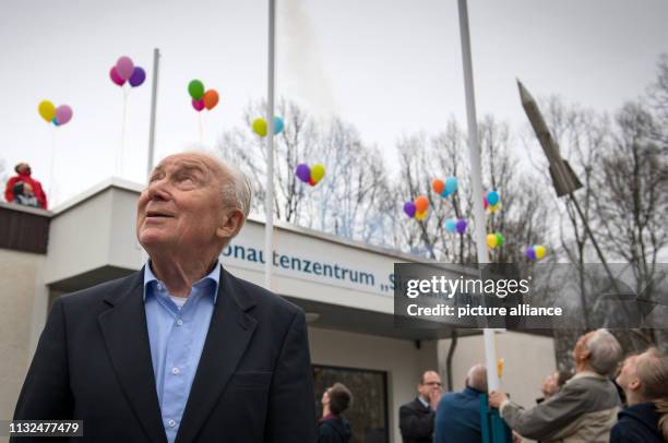 March 2019, Saxony, Chemnitz: Sigmund Jähn, former cosmonaut and first German in space, follows the launch of model rockets in front of the Cosmonaut...