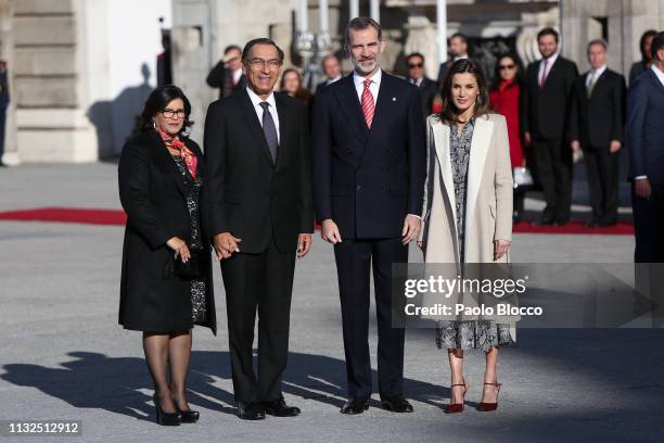 King Felipe VI of Spain and Queen Letizia of Spain receive Peruvian president Martin Alberto Vizcarra Cornejo and wife Maribel Diaz Cabello at the...