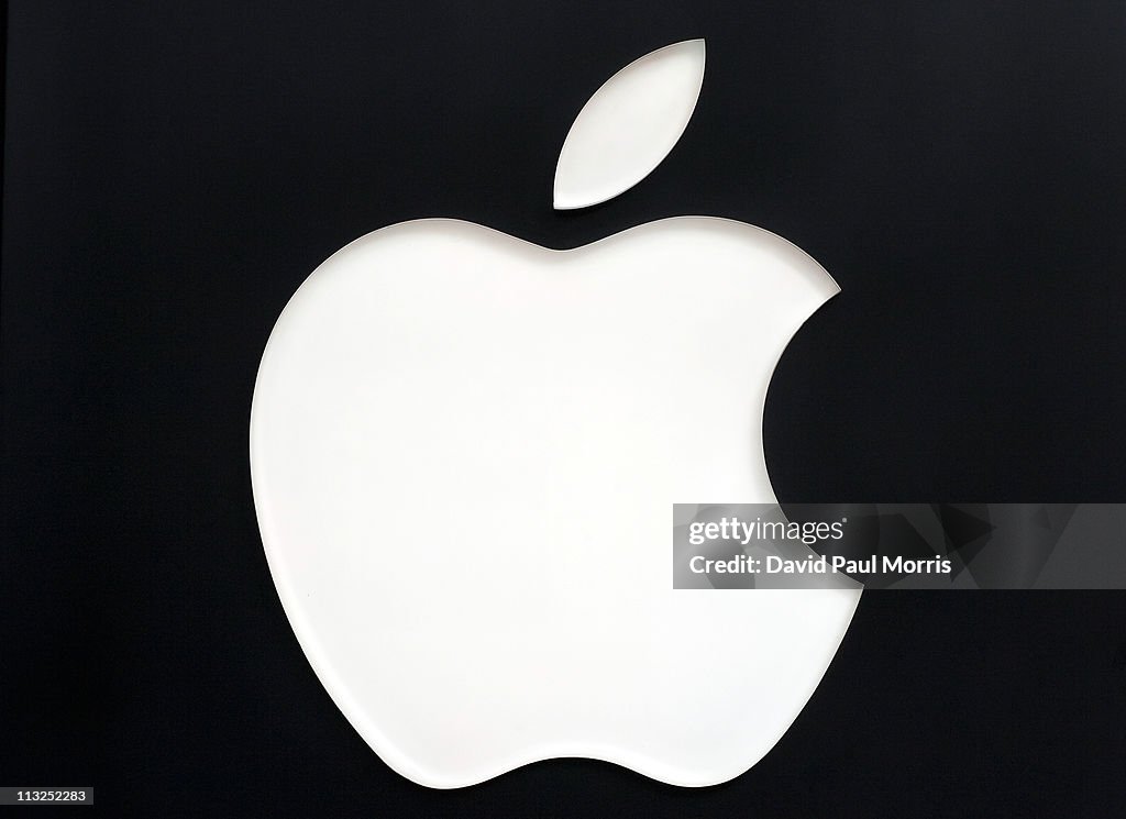 Apple Debuts White Version Of Its Popular iPhone
