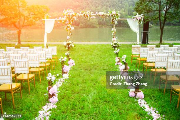 the grassland wedding - edifício de entretenimento imagens e fotografias de stock