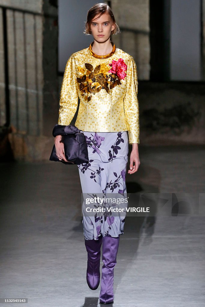 Dries Van Noten - Runway - Paris Fashion Week Womenswear Fall/Winter 2019/2020