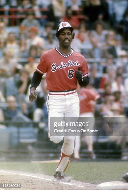 Paul Blair of the Baltimore Orioles races towards first base during a Major League Baseball game circa 1975 at Memorial Stadium in Baltimore,...