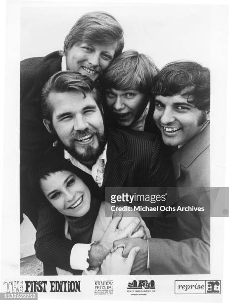 Kenny Rogers, Mike Settle, Thelma Camacho, Terry Williams and Mickey Jones of "Kenny Rogers & The First Edition" portrait 1967.