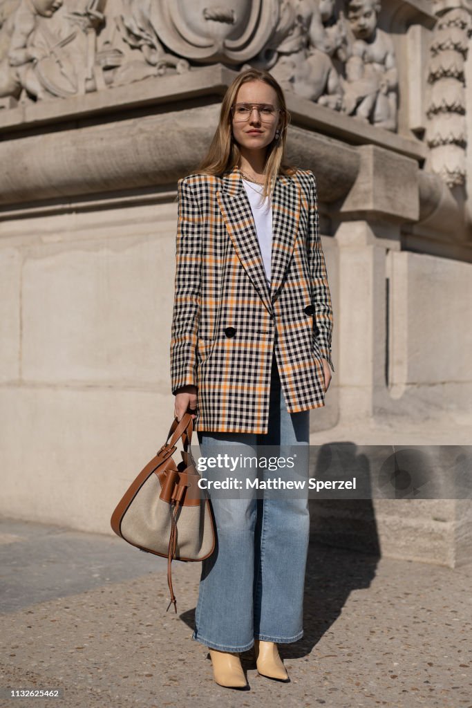 Street Style - Paris Fashion Week Womenswear Fall/Winter 2019/2020 : Day Three