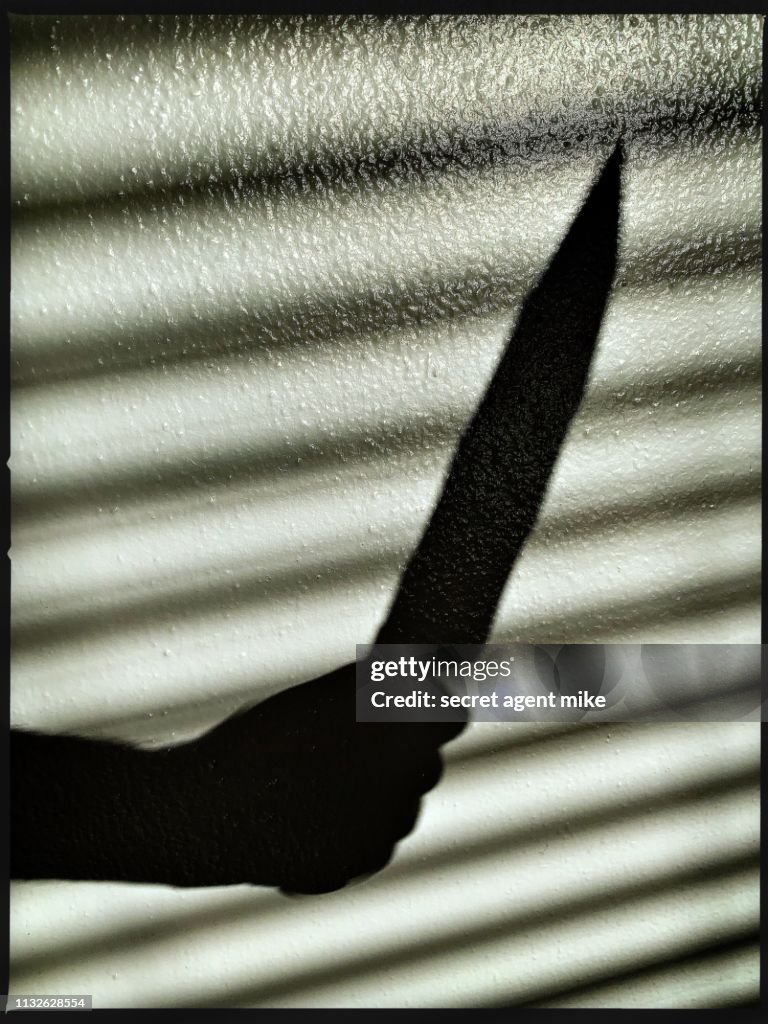 Knife shadow
