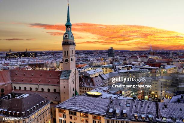 cityscape of munich - múnich fotografías e imágenes de stock