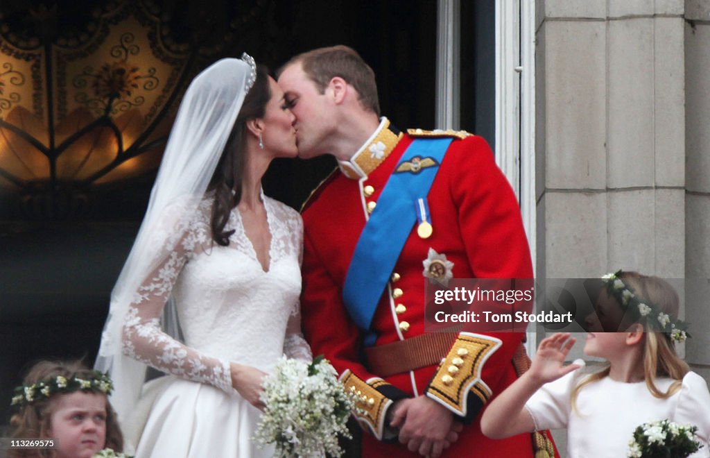 Royal Wedding - The Newlyweds Greet Wellwishers From The Buckingham Palace Balcony