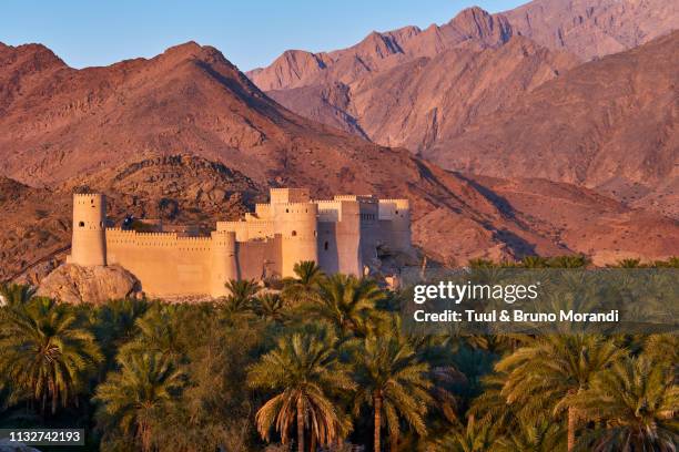 oman, nakhl, nakhl fort - oman stockfoto's en -beelden