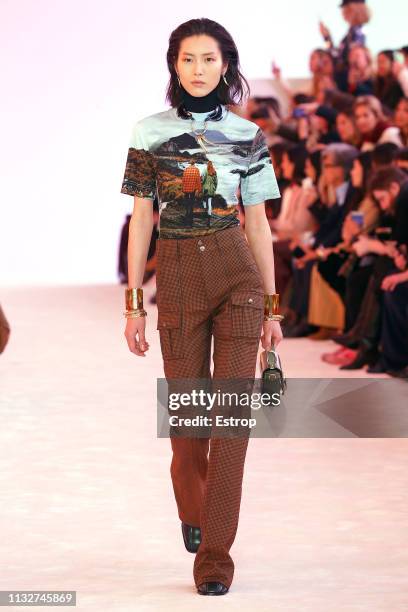 Chloe : Runway - Paris Fashion Week Womenswear Fall/Winter 2019/2020, News Photo
