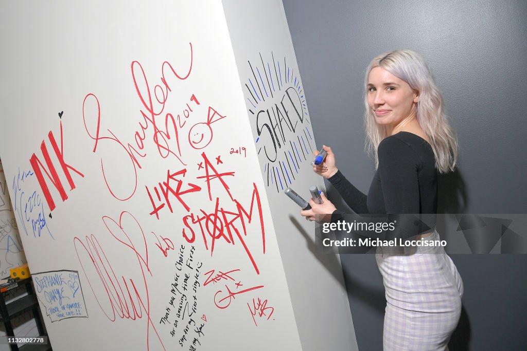 Chelsea R. Lee Singer Chelsea Lee of Shaed visits Music Choice at their studios on ...