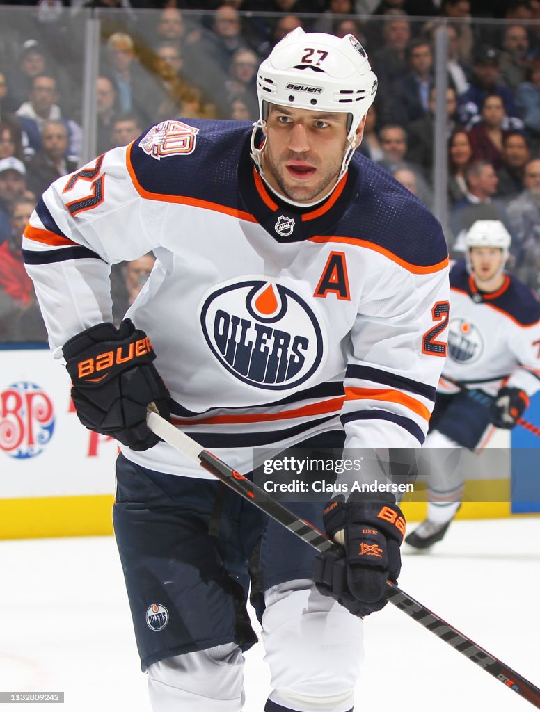 Edmonton Oilers v Toronto Maple Leafs