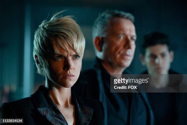 Erin Richards, Sean Pertwee and David Mazouz in the "13 Stitches episode of GOTHAM airing Thursday, Feb. 14 on FOX.