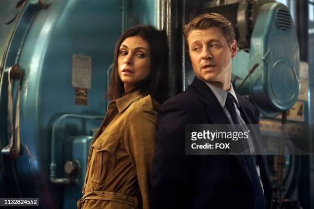 Morena Baccarin and Ben McKenzie in the Ace Chemicals episode of GOTHAM airing Thursday, Feb. 21 on FOX.