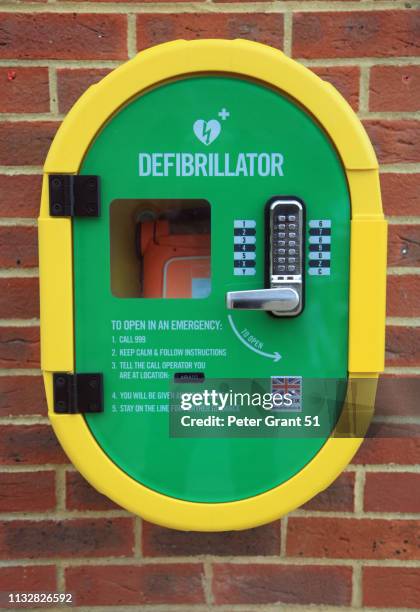 Defib Uk Uk Defibrillator Photos and Premium High Res Pictures - Getty Images