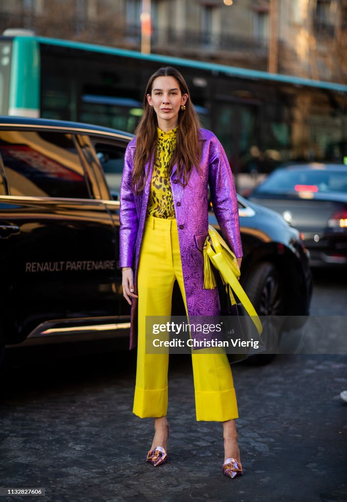 Street Style - Paris Fashion Week Womenswear Fall/Winter 2019/2020 : Day Three