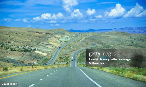 interstate 70 colorado, united states of america - interstate 70 stock-fotos und bilder