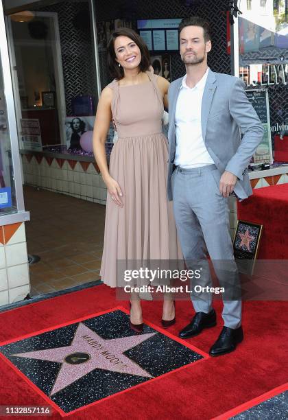Mandy Moore and Shane West pose together at Mandy Moore's Star Ceremony On The Hollywood Walk Of Fame on March 25, 2019 in Hollywood, California.