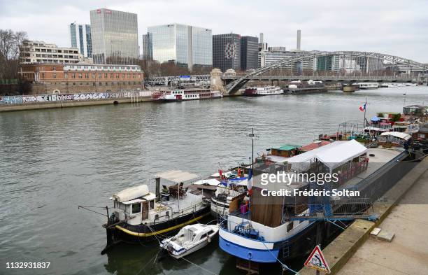 Business district around the Quai d'Austerlitz, in the 13th arrondissement of Paris, on the banks of the Seine, listed as a UNESCO World Heritage...