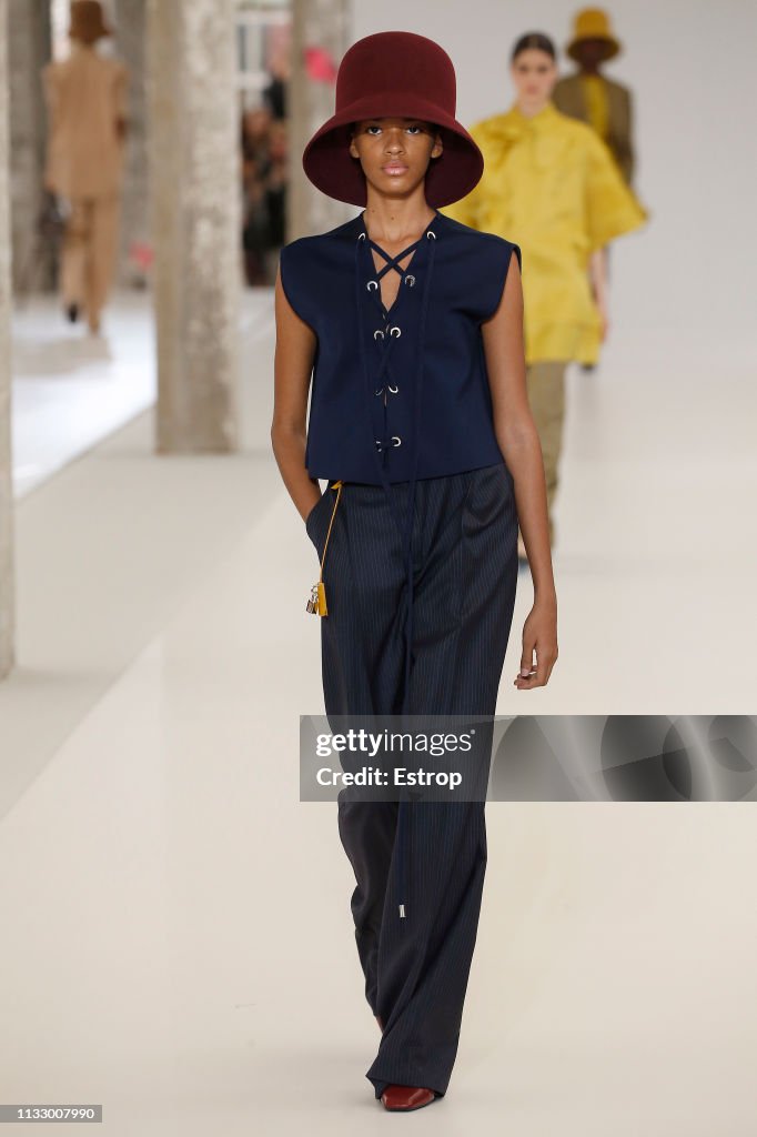 Nina Ricci : Runway - Paris Fashion Week Womenswear Fall/Winter 2019/2020