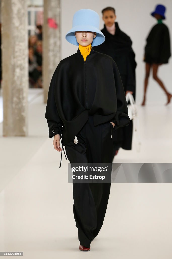 Nina Ricci : Runway - Paris Fashion Week Womenswear Fall/Winter 2019/2020