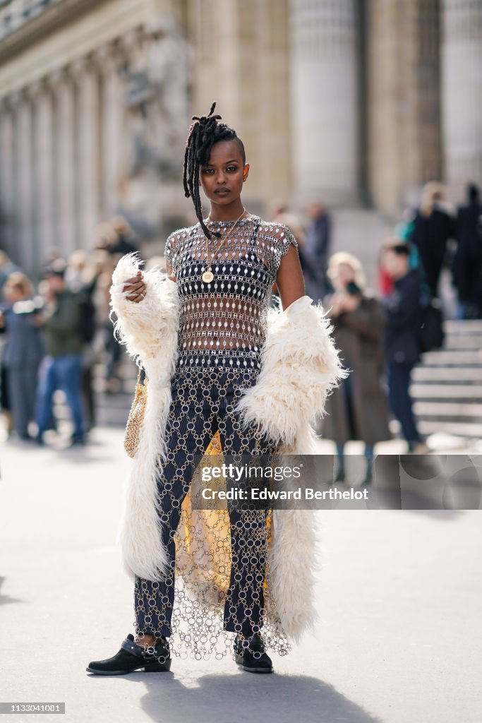 Street Style - Paris Fashion Week Womenswear Fall/Winter 2019/2020 : Day Four