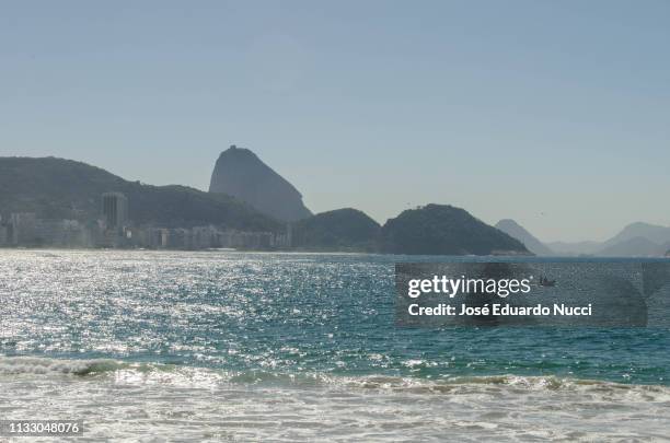 copacabana beach from post six - ponto turístico stock-fotos und bilder