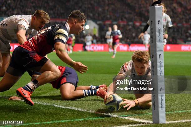 Ollie Thorley of Gloucester Rugby scores a try during the Gallagher Premiership Rugby match between Bristol Bears and Gloucester Rugby at Ashton Gate...