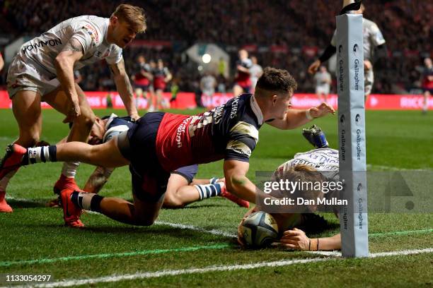 Ollie Thorley of Gloucester Rugby scores a try during the Gallagher Premiership Rugby match between Bristol Bears and Gloucester Rugby at Ashton Gate...