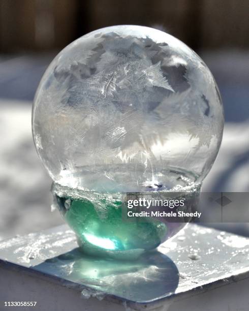 bubble ice crystals - sheedy stock pictures, royalty-free photos & images