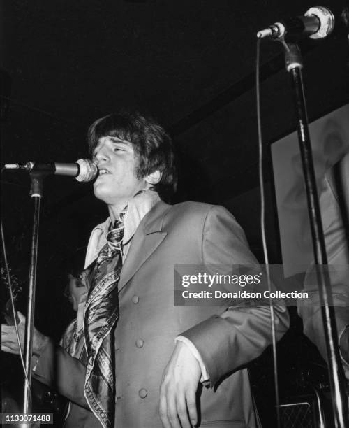 Box Tops singer Alex Chilton performs onstage at the Arthur Club at a press party hosted by Bell Records in 1968 in New York.