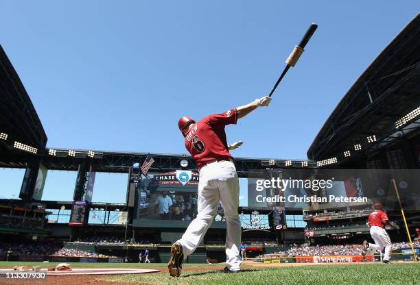 Stephen Drew of the Arizona Diamondbacks warms up on deck during the Major League Baseball game against the Chicago Cubs at Chase Field on May 1,...