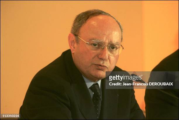Vivendi Universal Annual Results - On March 7Th, 2006 - In Paris, France - Here, Jacques Espinasse (Financial Director Of Vivendi Universal
