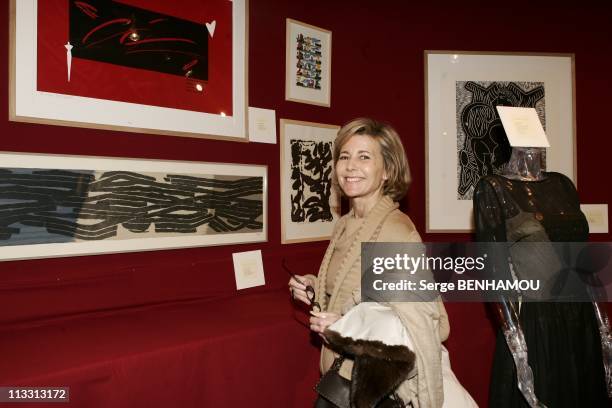 Sale In Drouot For The Profit Of Yellow Pieces 2005 Association On February 14Th, 2005 In Paris, France - Claire Chazal.