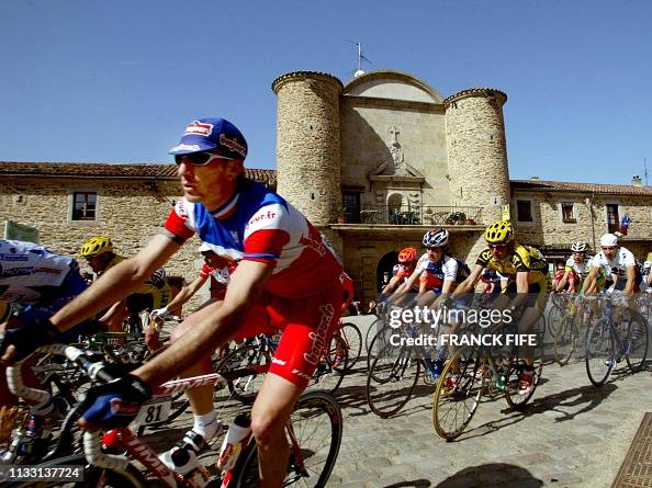 Didier Rous le champion de France Didier Rous roule le 13 mars 2002 lors de la 3e ...