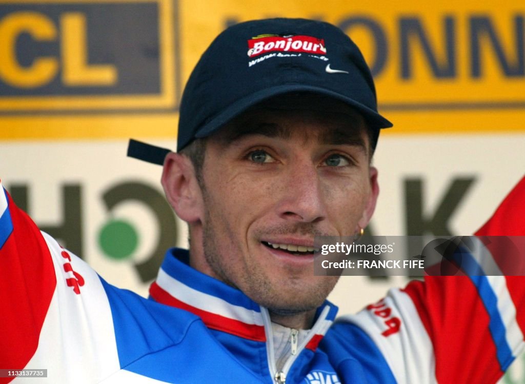 Didier Rous le champion de France Didier Rous pose sur le podium à l'issue de la ...