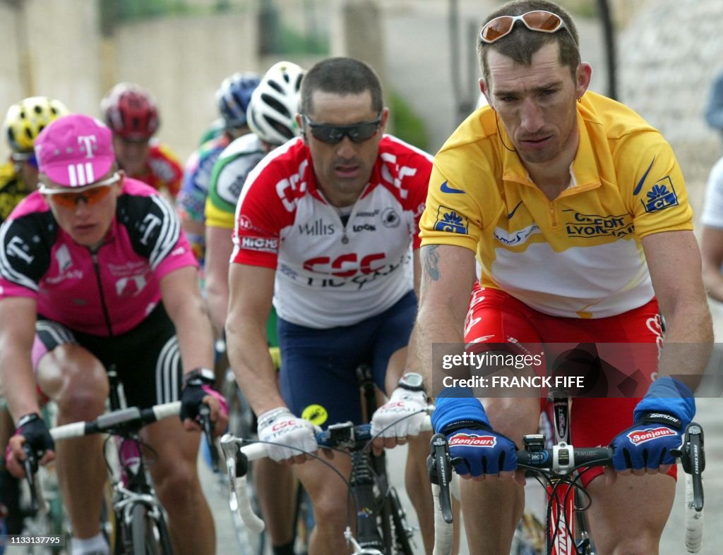 Didier Rous le Français Didier Rous mène devant son compatriote Laurent Jalabert ...